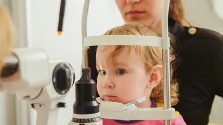 child during eye exam